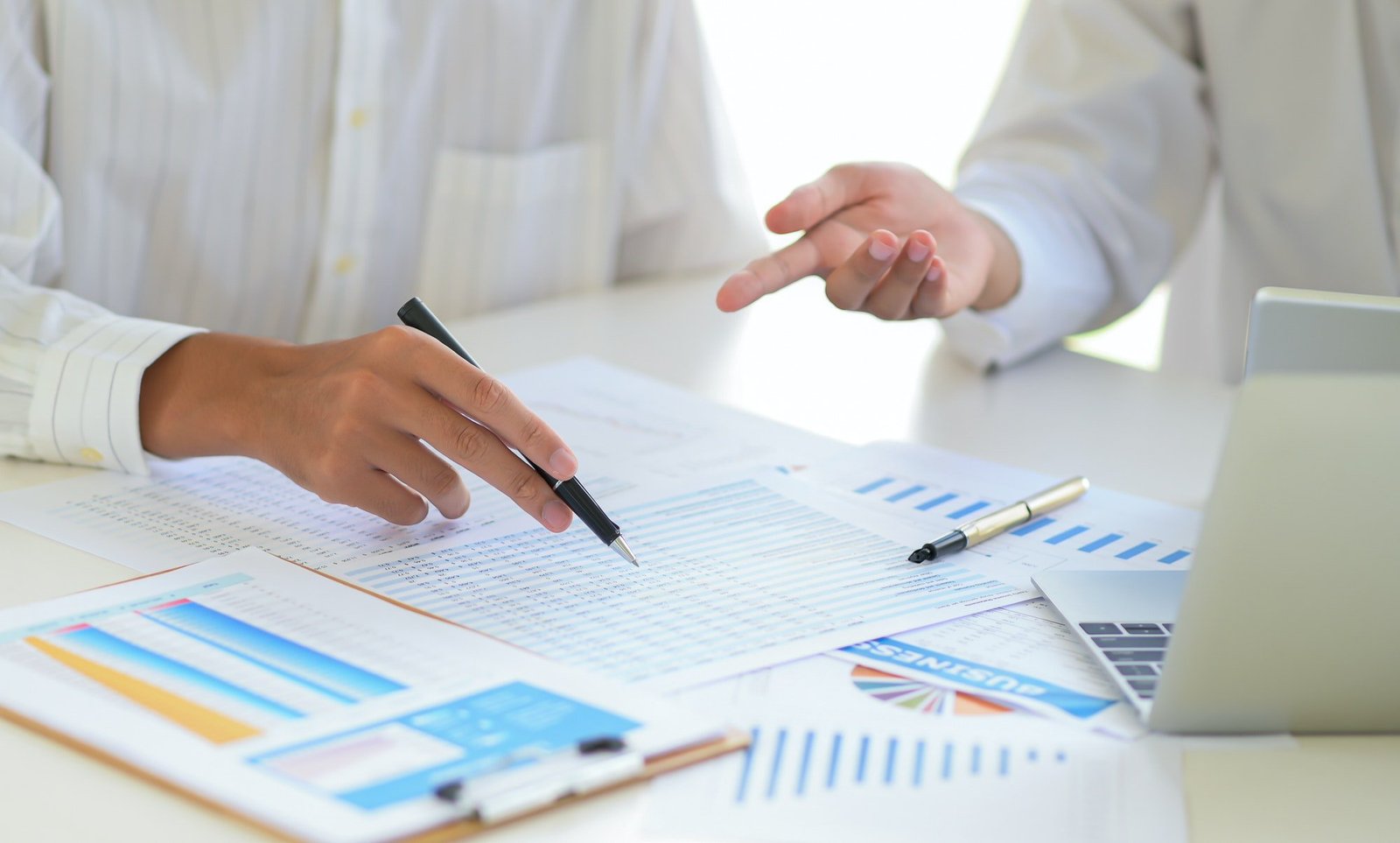 Illustration of VAT return summary and documents